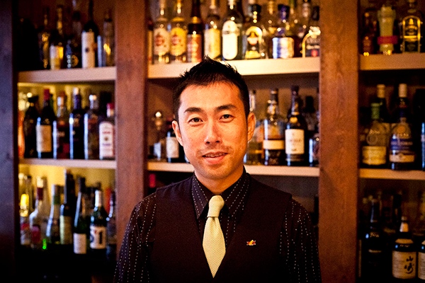 ヒトトヒトサラ｜横浜市中区相生町「カクテルバー・ネマニャ」北條智之