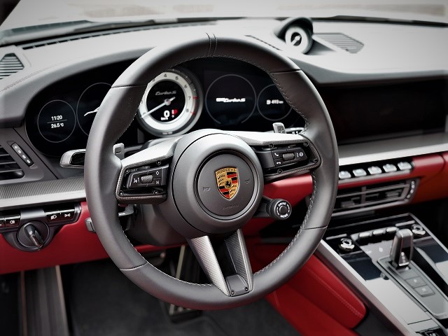 ポルシェ 911 ターボS 4WD P D K ディーラー車 スポーツクロノ GT