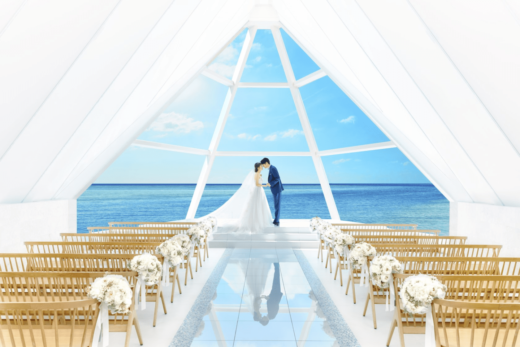 アートグレイス オーシャンフロント ガーデンチャペル 沖縄の費用