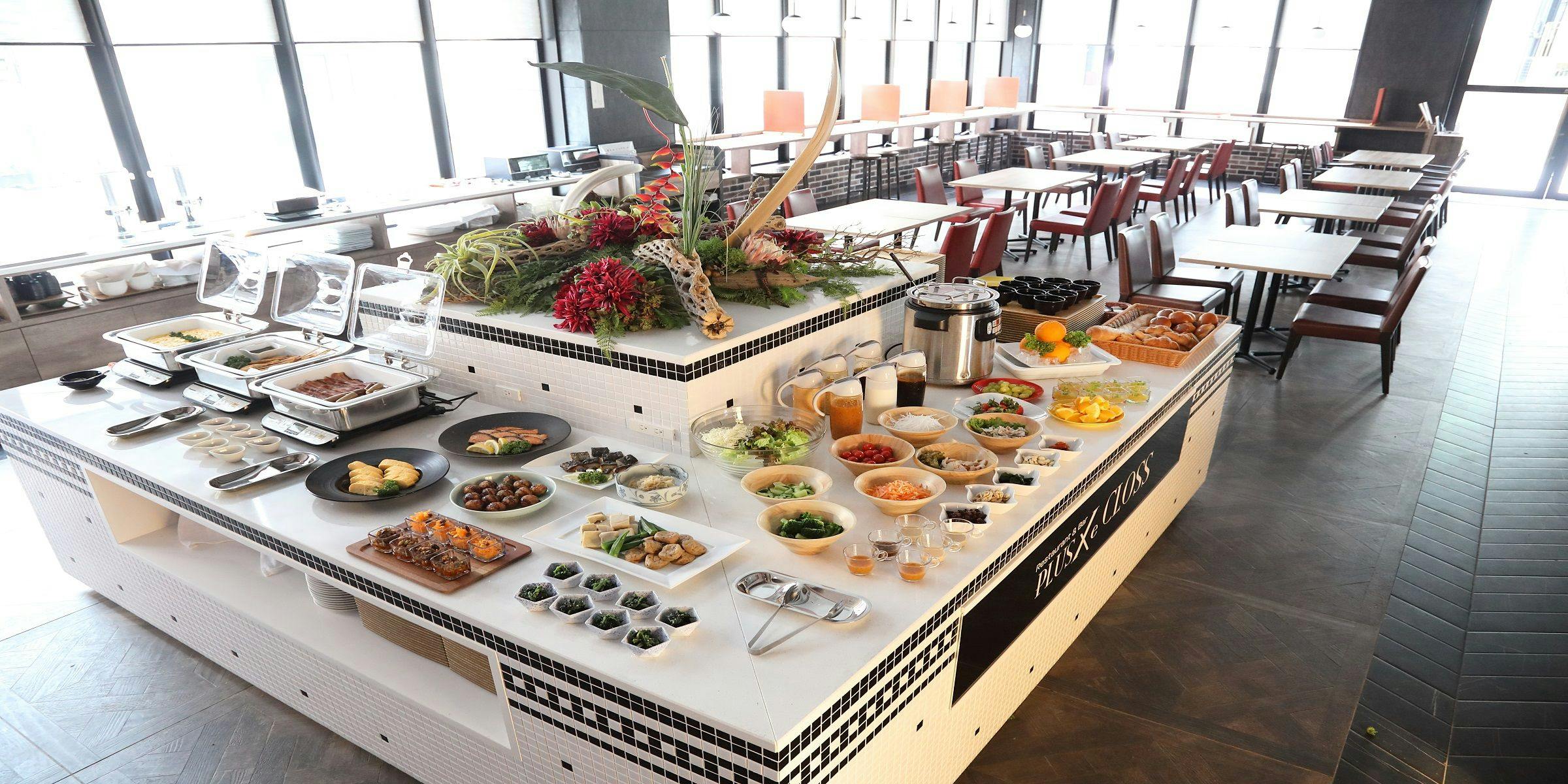 12541206.jpg?auto=compress,