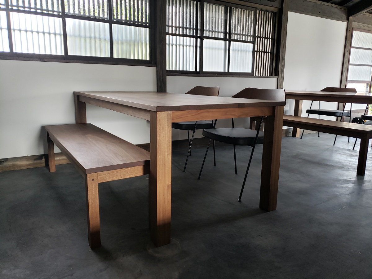 CASE 675 チェア | インテリアショップ Life