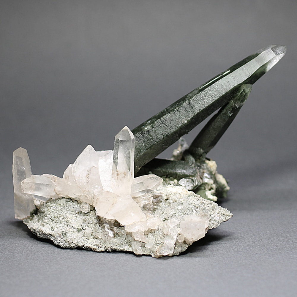 ガネッシュヒマール/ラパ産]ヒマラヤ水晶クラスター/原石（全長108.5mm