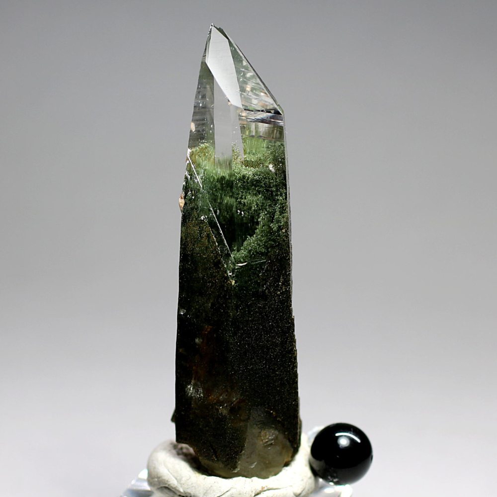 高品質・ガネッシュヒマール産]ヒマラヤ水晶原石ナチュラルポイント