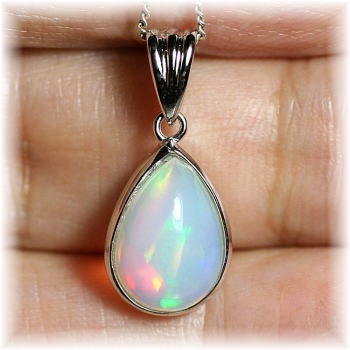 エチオピアオパールペンダントトップ（シルバー925） - 埼玉県吉川市の