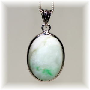 糸魚川産] 天然翡翠ペンダントトップ（シルバー925） - 埼玉県吉川市の