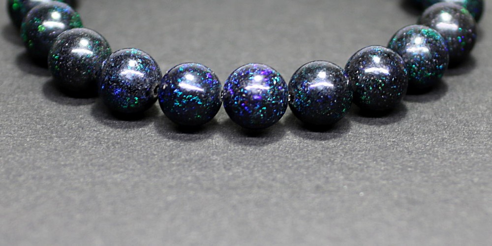 高品質++]ブラックマトリックスオパールブレスレット（約10mm玉