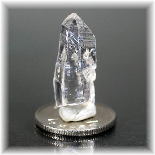 ルーマニア産]スティブナイトインクォーツ原石ナチュラルポイント