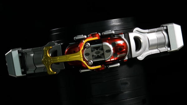 仮面ライダーカブト」変身ベルト「CSMカブトゼクターver.1.5」発表