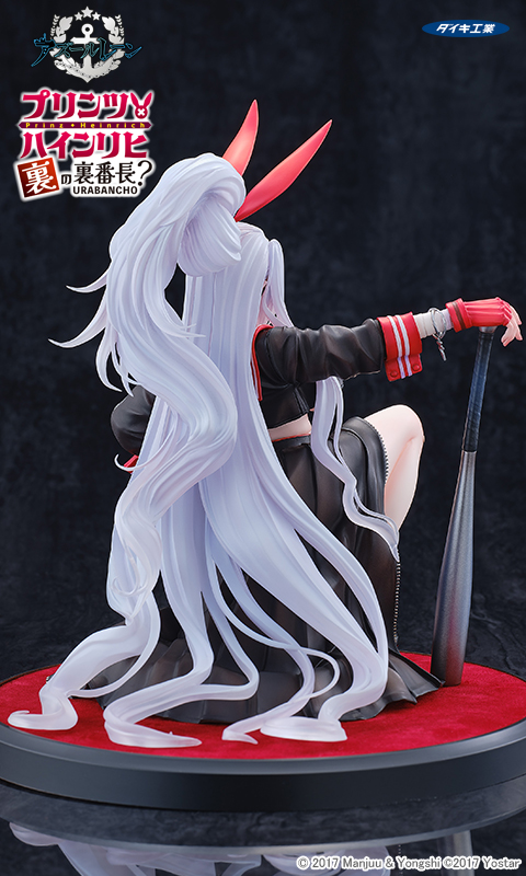 生脚の魅力にメロメロ…『アズレン』プリンツ・ハインリヒが着せ替え