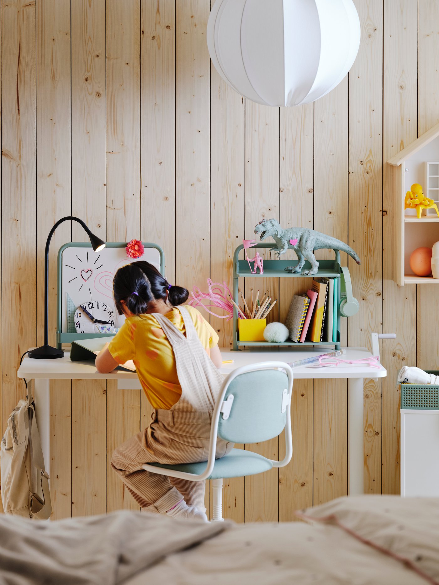 ◇大阪府 神戸市 配達料無料！◇IKEA◇デスク◇チェア◇2点セット