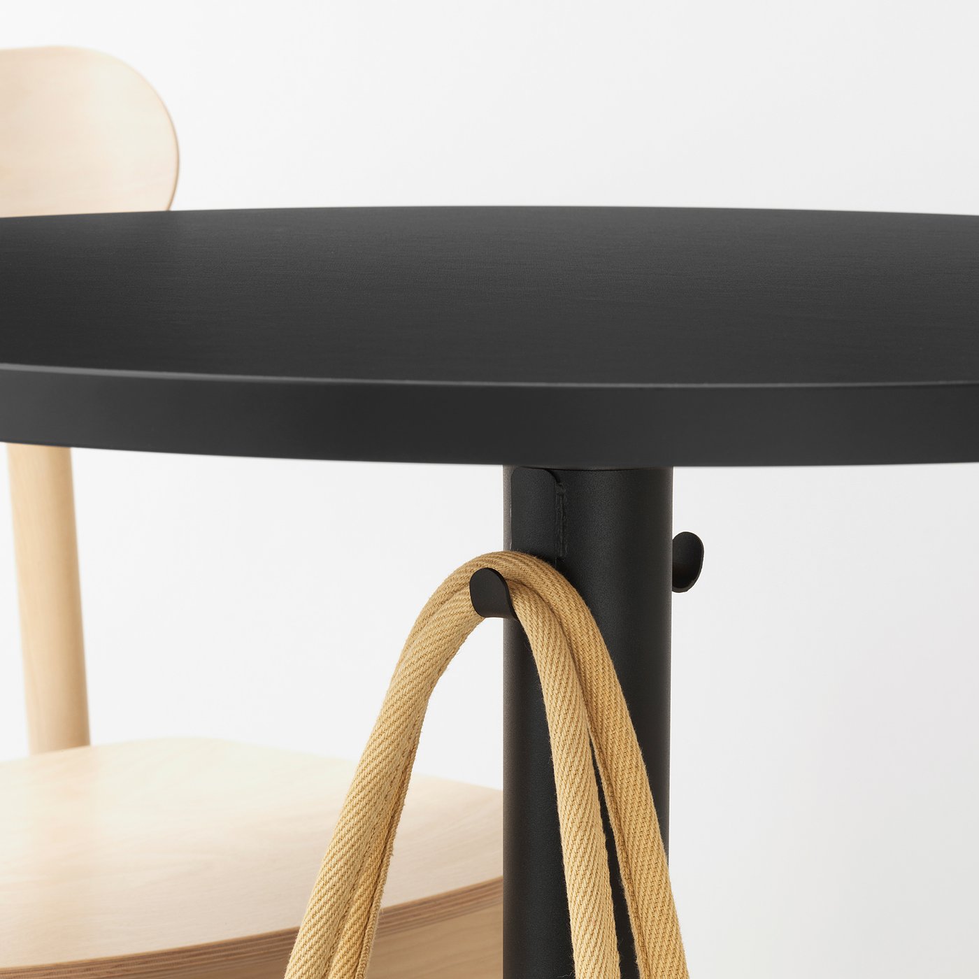 stensele-table-anthracite-