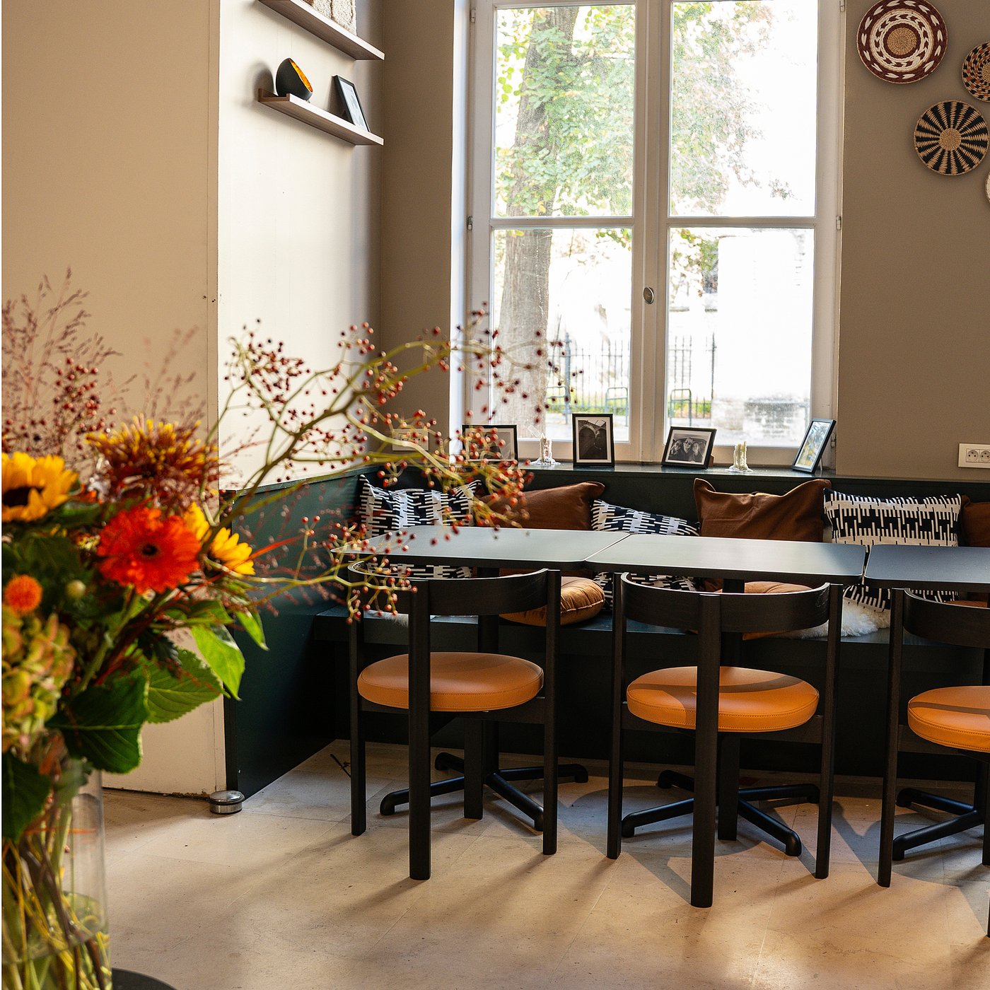 STENSELE ステーンセレ テーブル, チャコール/チャコール, 70x70 cm - IKEA