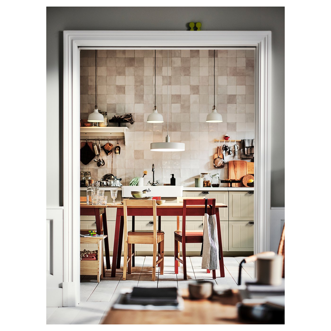 PINNTORP ピントルプ テーブル, ライトブラウンステイン/レッド