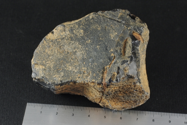 十勝石玲瓏石（レインボーオブシディアン） 原石180g 天然石販売