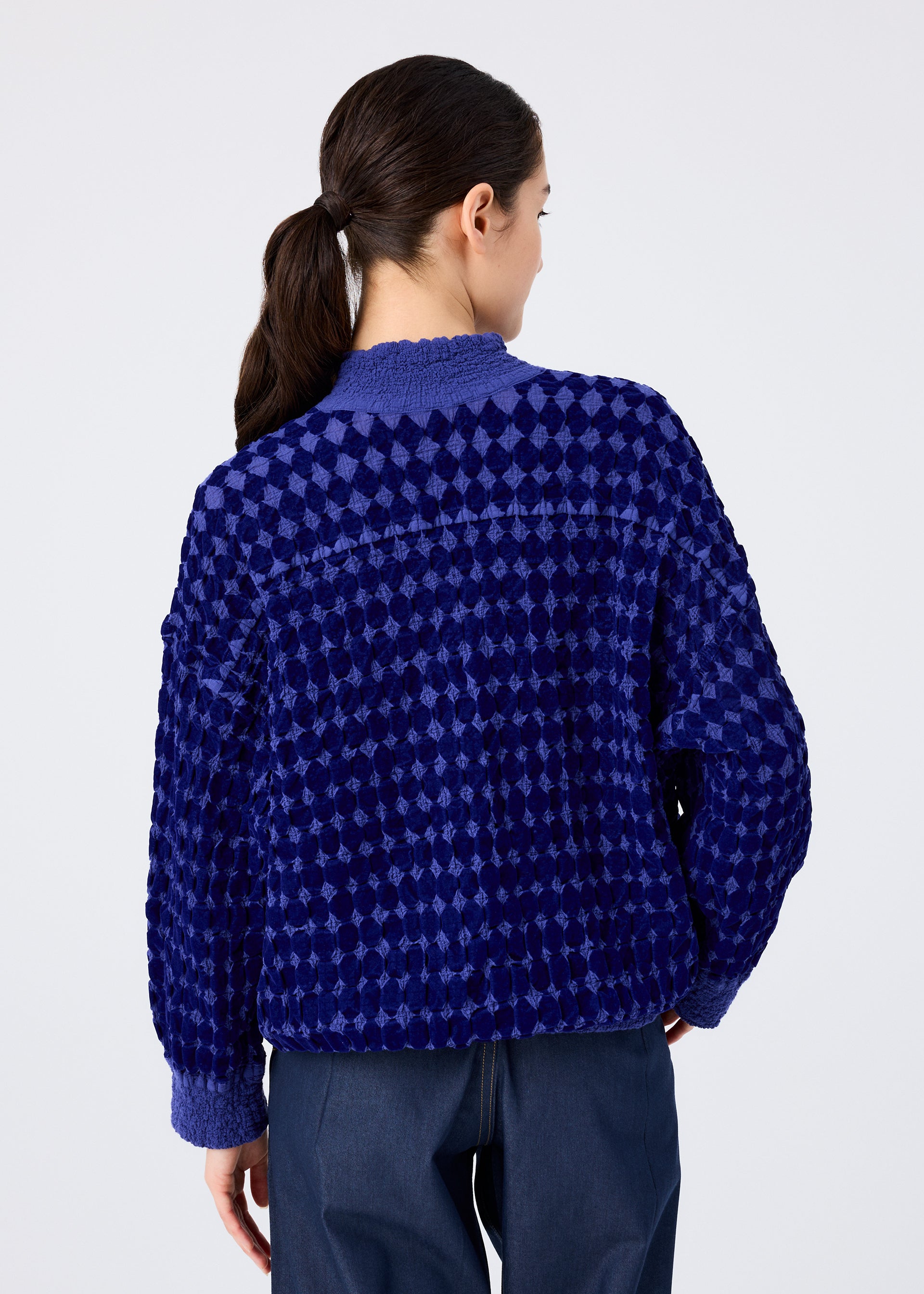 DIAMOND FLOCKY CAULIFLOWER – isseymiyake.com