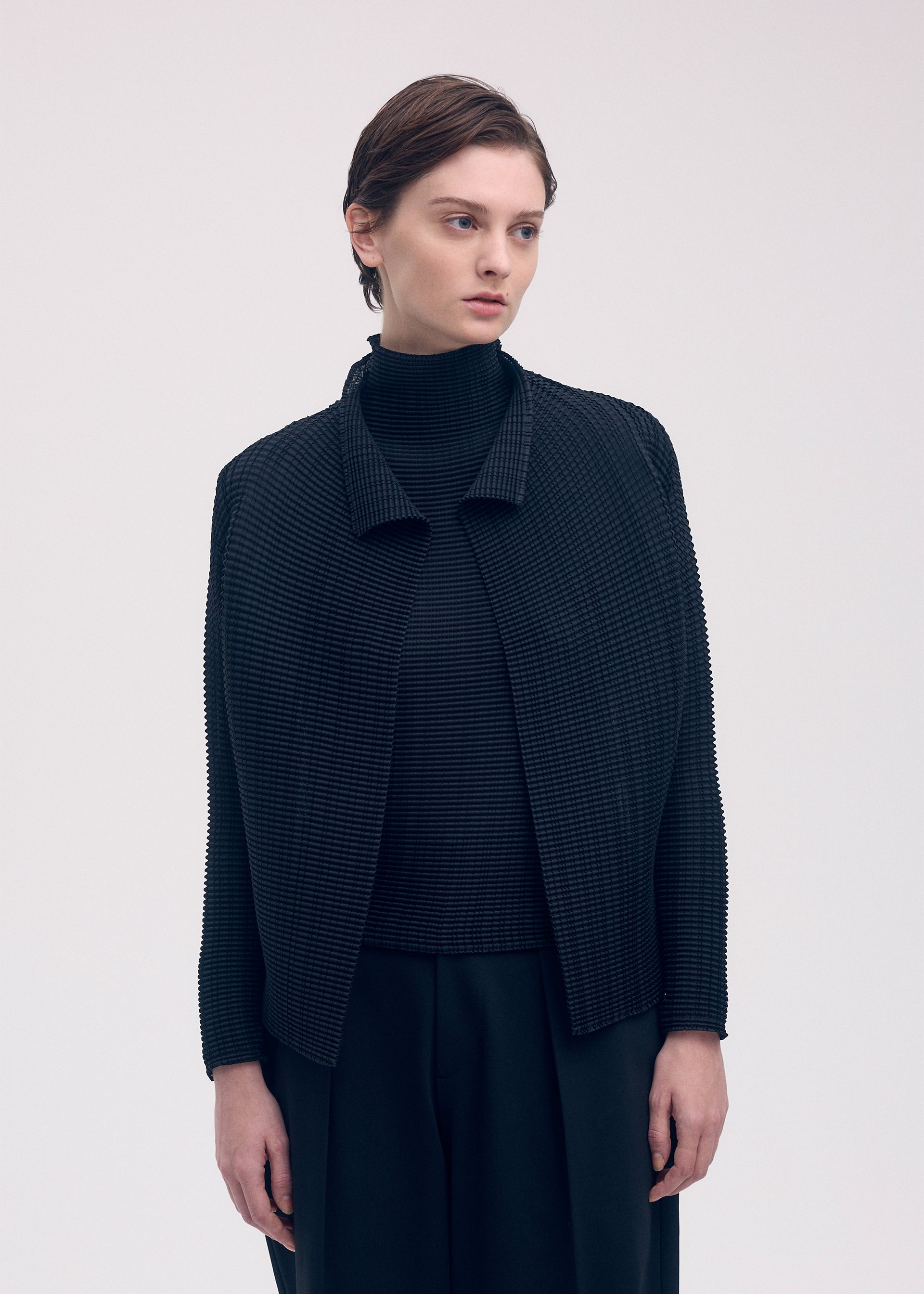 WOOLY PLEATS BK/WT-58 – isseymiyake.com
