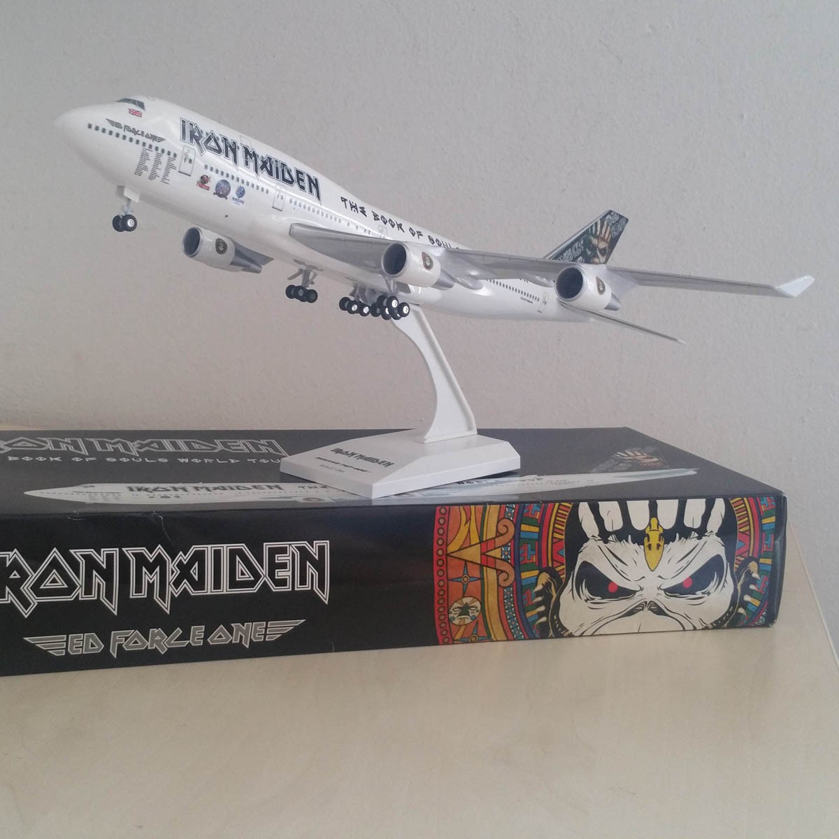 Iron Maiden - Ed Force One Model 1/200 - Iron Maiden Collector