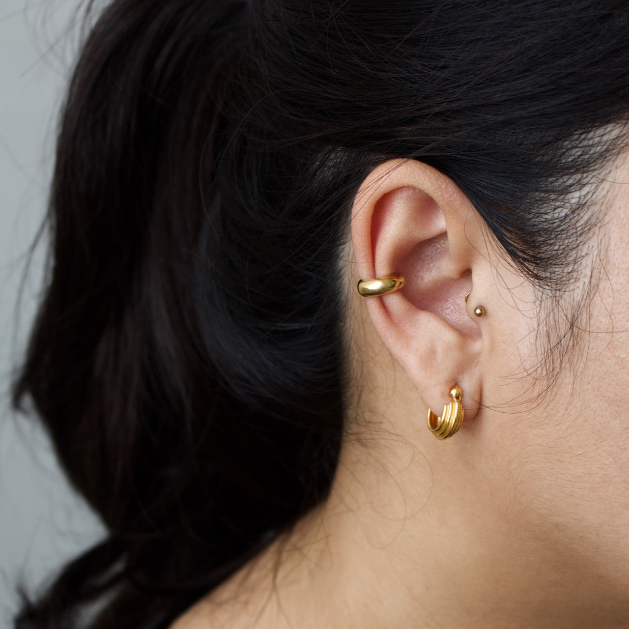 Elena Ridge Hoop – J&CO Jewellery