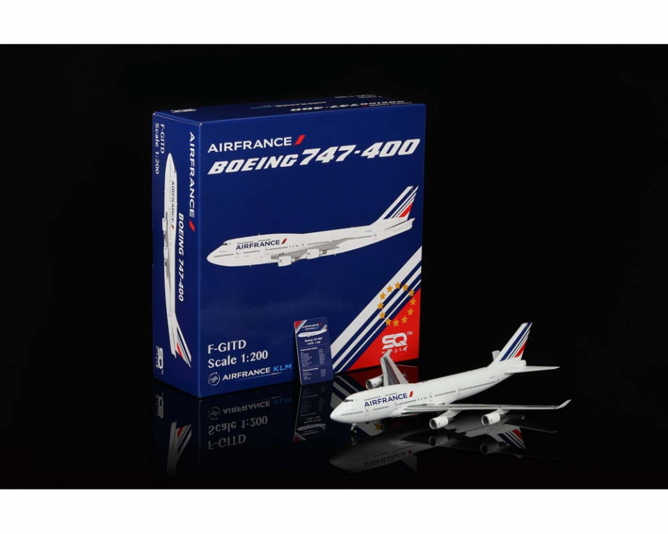 www.JetCollector.com: Air France B747-400 w/stand F-GITD 1:200