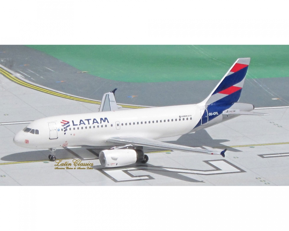 www.JetCollector.com: Latam A319 CC-CYL 1:400 Scale Aeroclassics