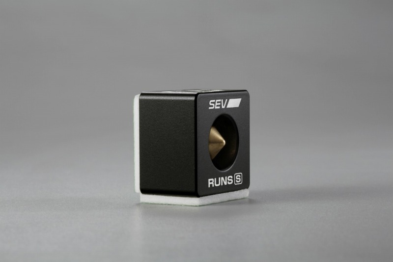 SEV RUNS-S 驚愕のスモールスクエア＆コーン。