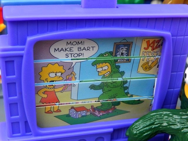 ct-141007-02 the Simpsons / Burger King 2002 Creepy Classics Meal