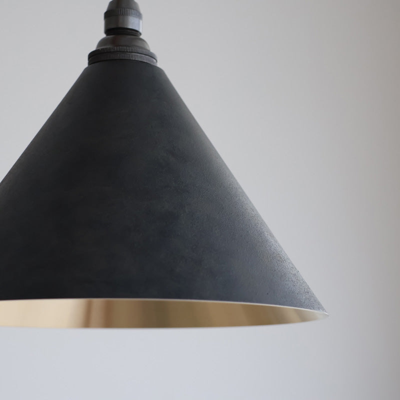 円錐 削りだし 黒ムラ LED電球 | ペンダントランプ | フタガミ 照明