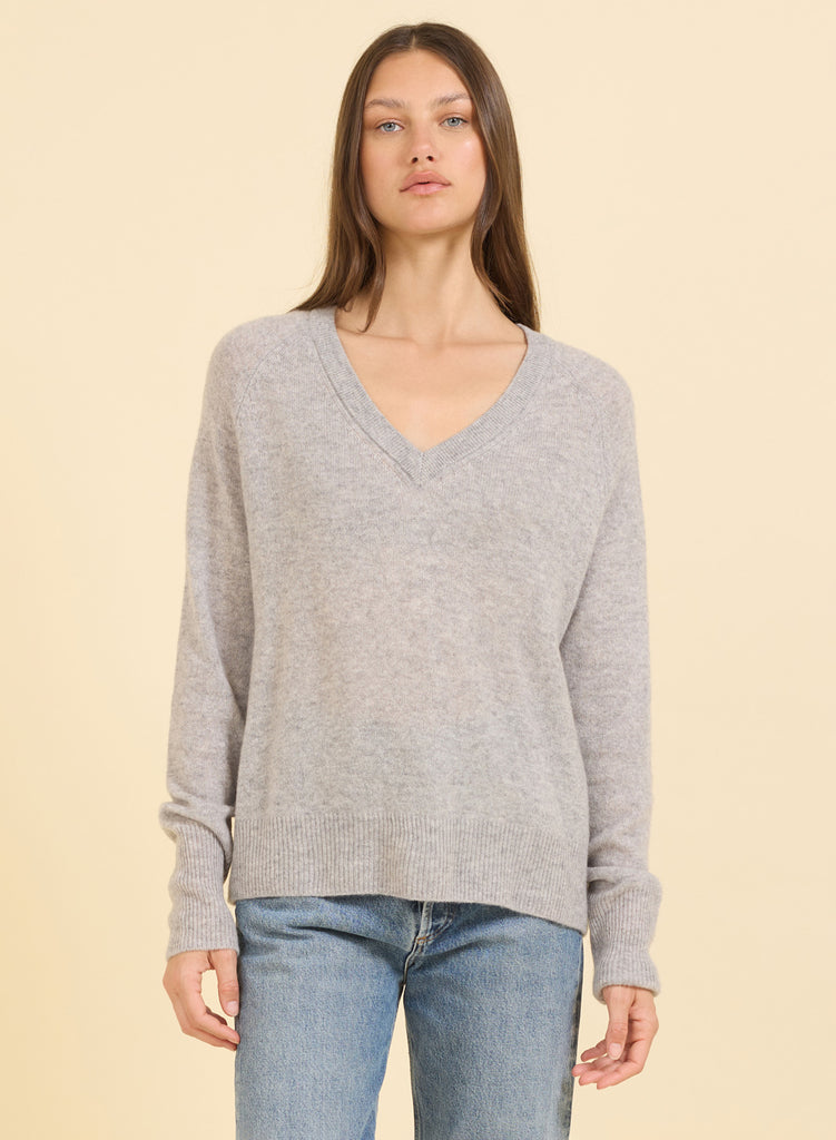 Sloane Cashmere V-Neck - Heather Grey – One Grey Day