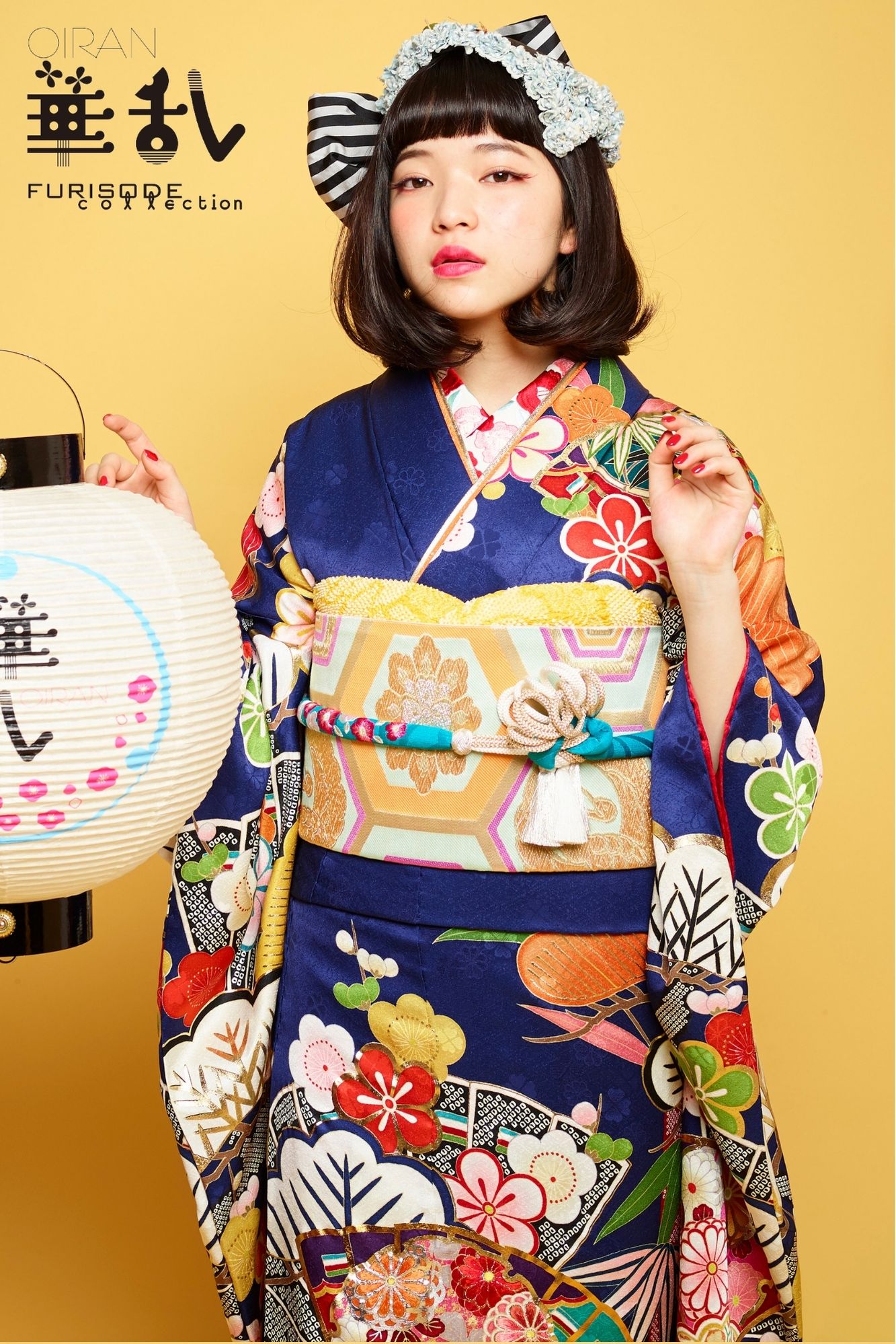 紺地に大柄の松竹梅が映えるレトロ振袖｜成人式にぴったりのお祝いスタイル