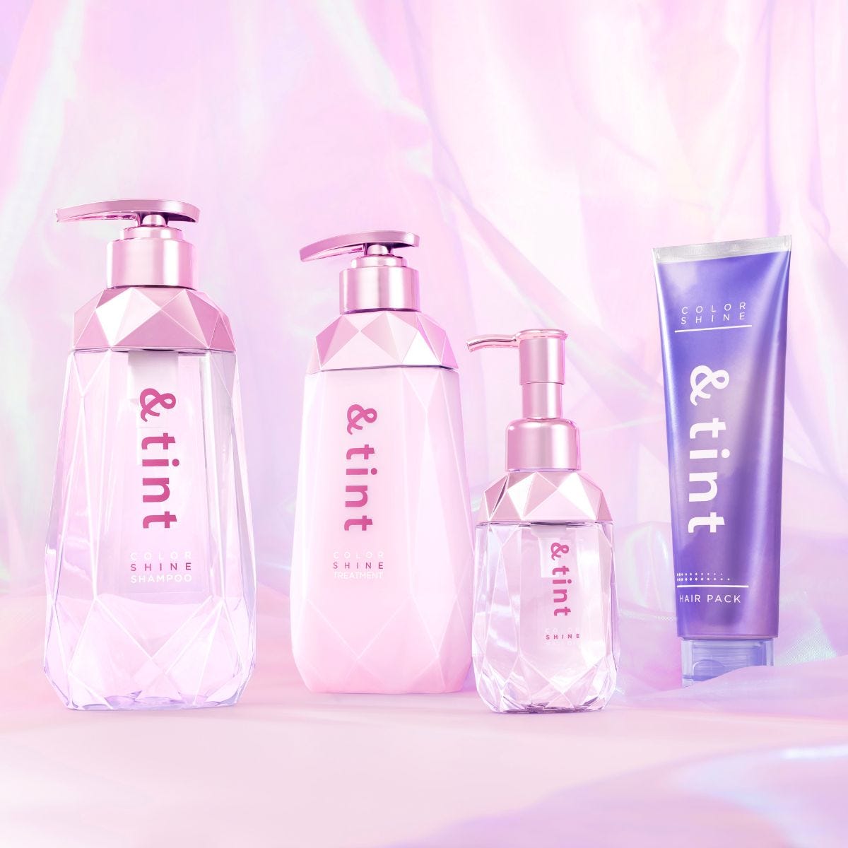 ヘアカラーの退色を抑制し、きらめく髪色へ導く