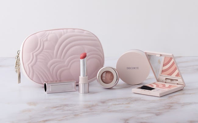コスメデコルテのクリスマスコフレ2021！自分を慈しむためのメイク