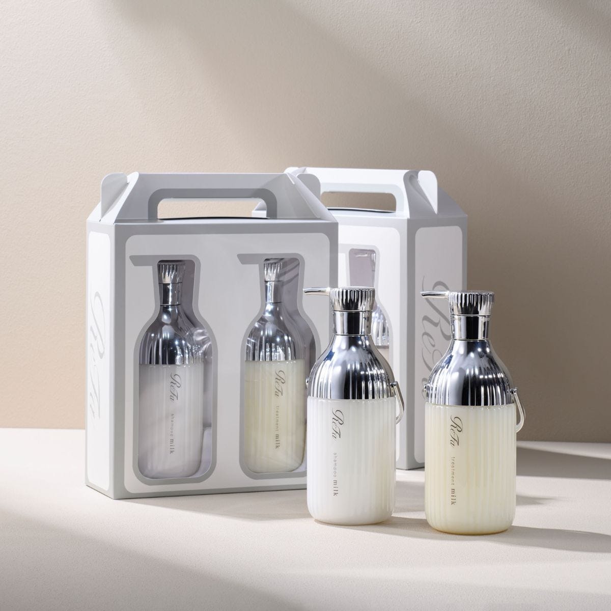 ReFaから、「ReFa MILK PROTEIN SHAMPOO & TREATMENT GIFT SET」が発売