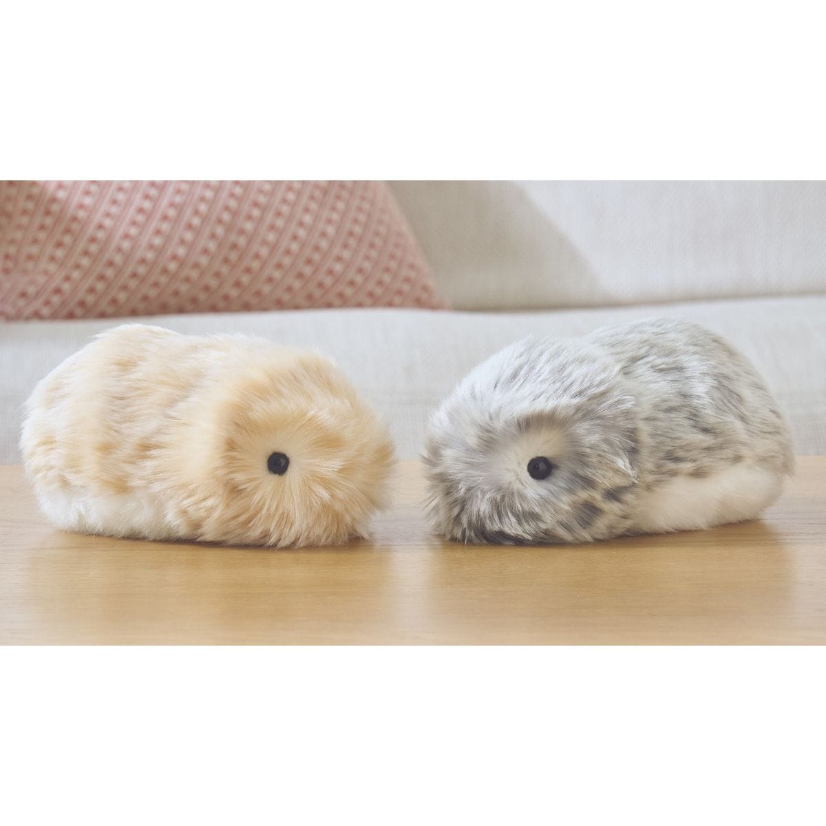 カシオから、飼い主になつく癒しのAIペットロボット「Moflin（モフリン