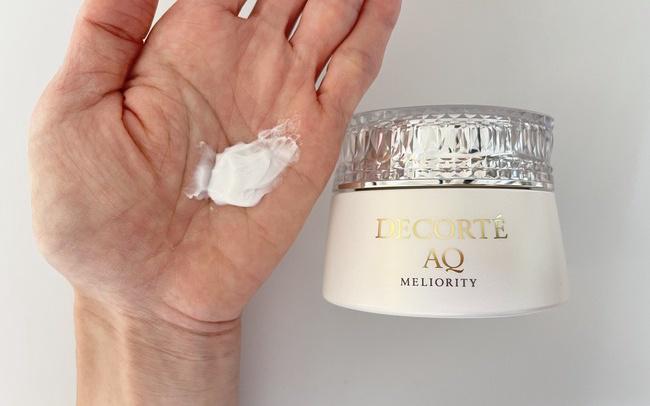 AQミリオリティリペアクレンジングクリームn」の口コミや効果は？実際