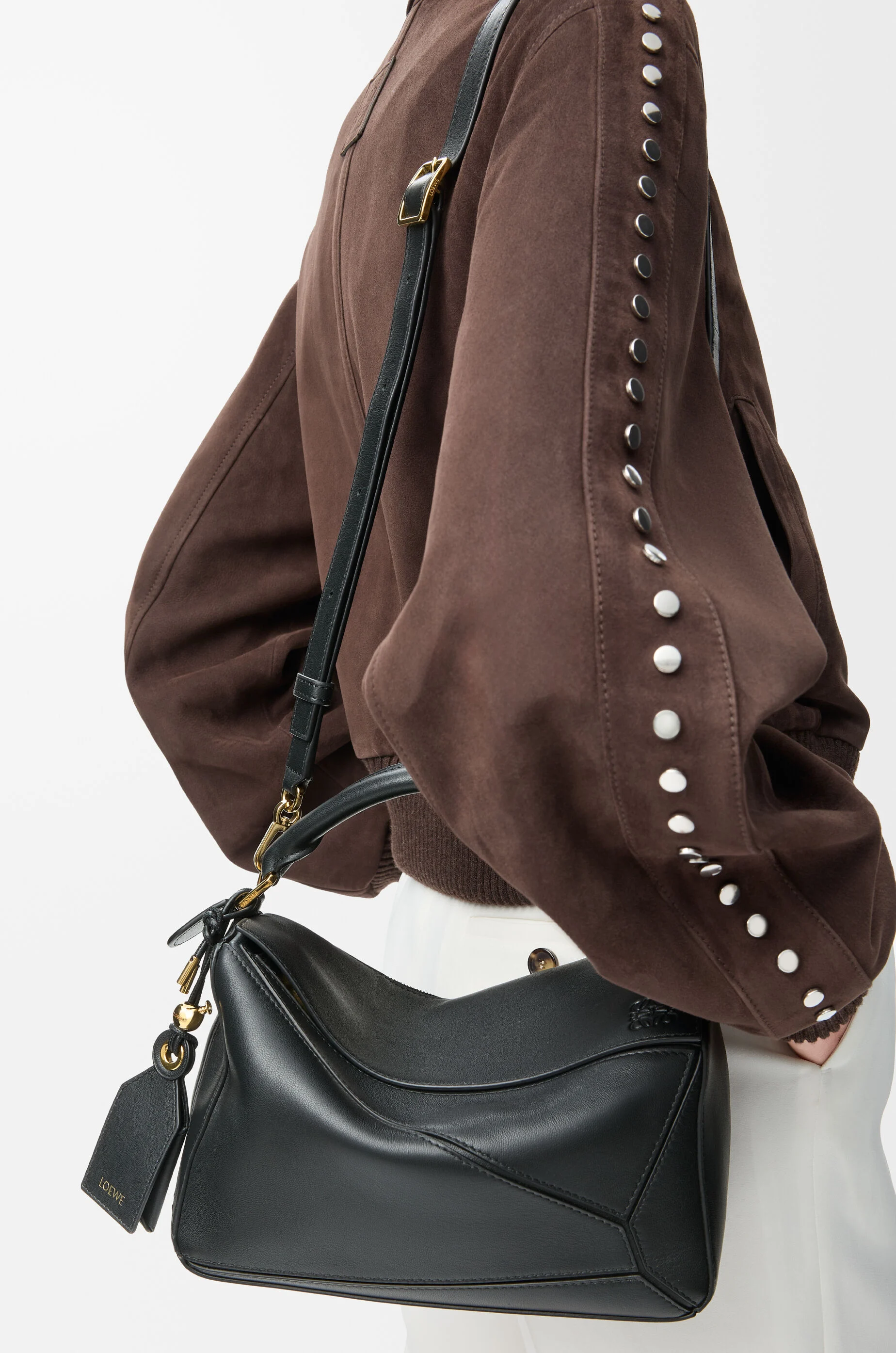 フェザーライト パズルバッグ スモール（ナパラム） ブラック - LOEWE