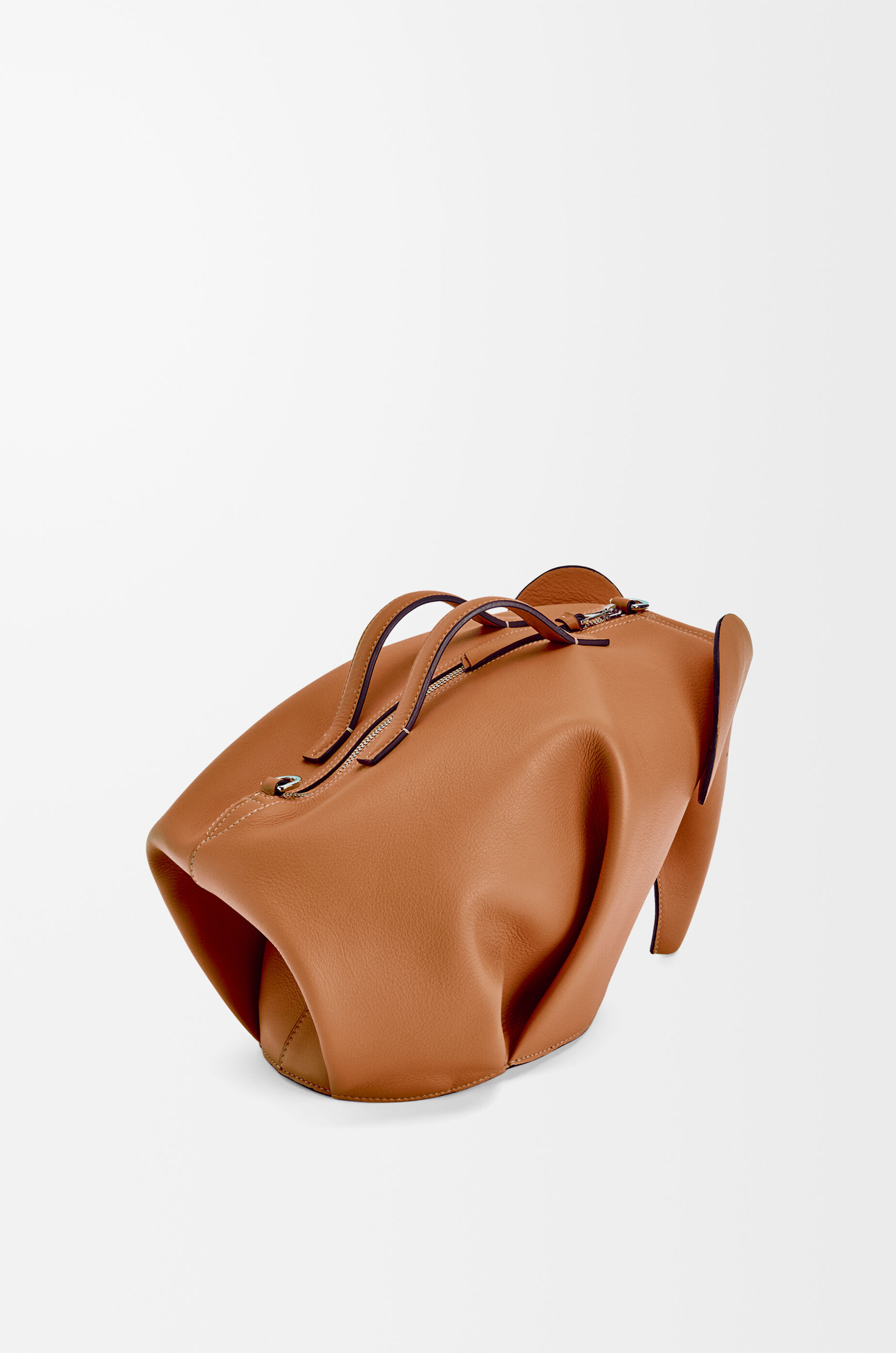 エレファントバッグ ラージ（クラシックカーフ） ブラウン - LOEWE