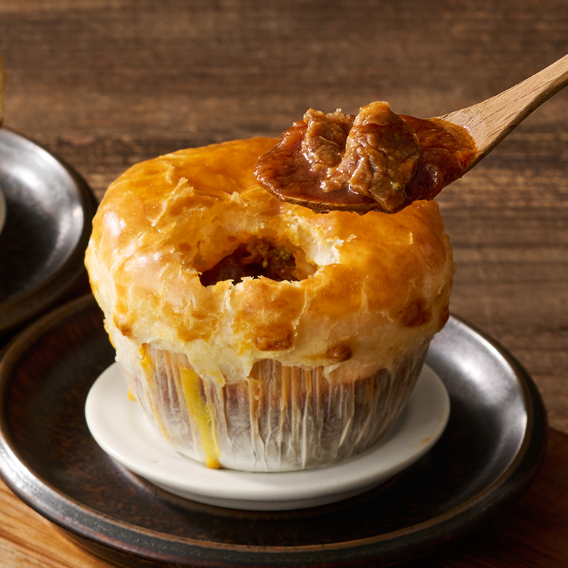 十勝豊西牛のビーフストロガノフポットパイ | 【ルタオ公式】ケーキ