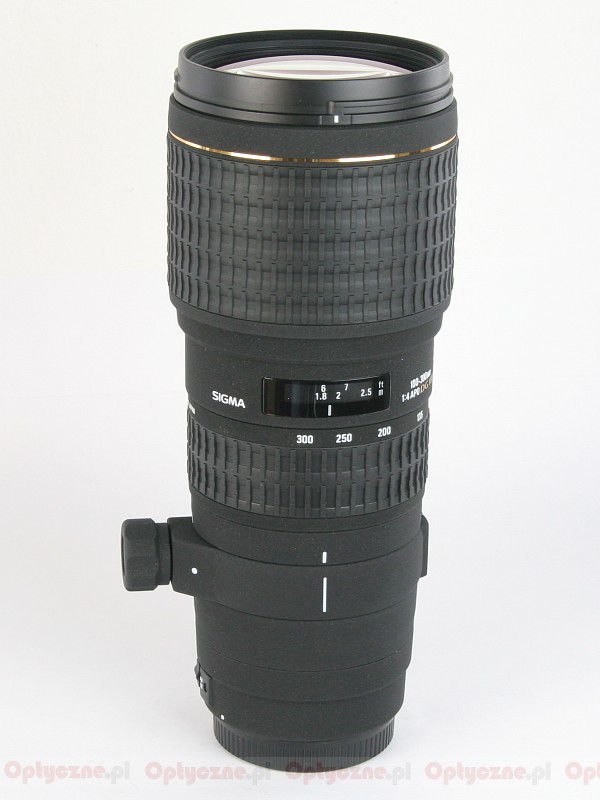 Sigma 100-300 mm f/4 DG EX APO IF HSM - LensTip.com