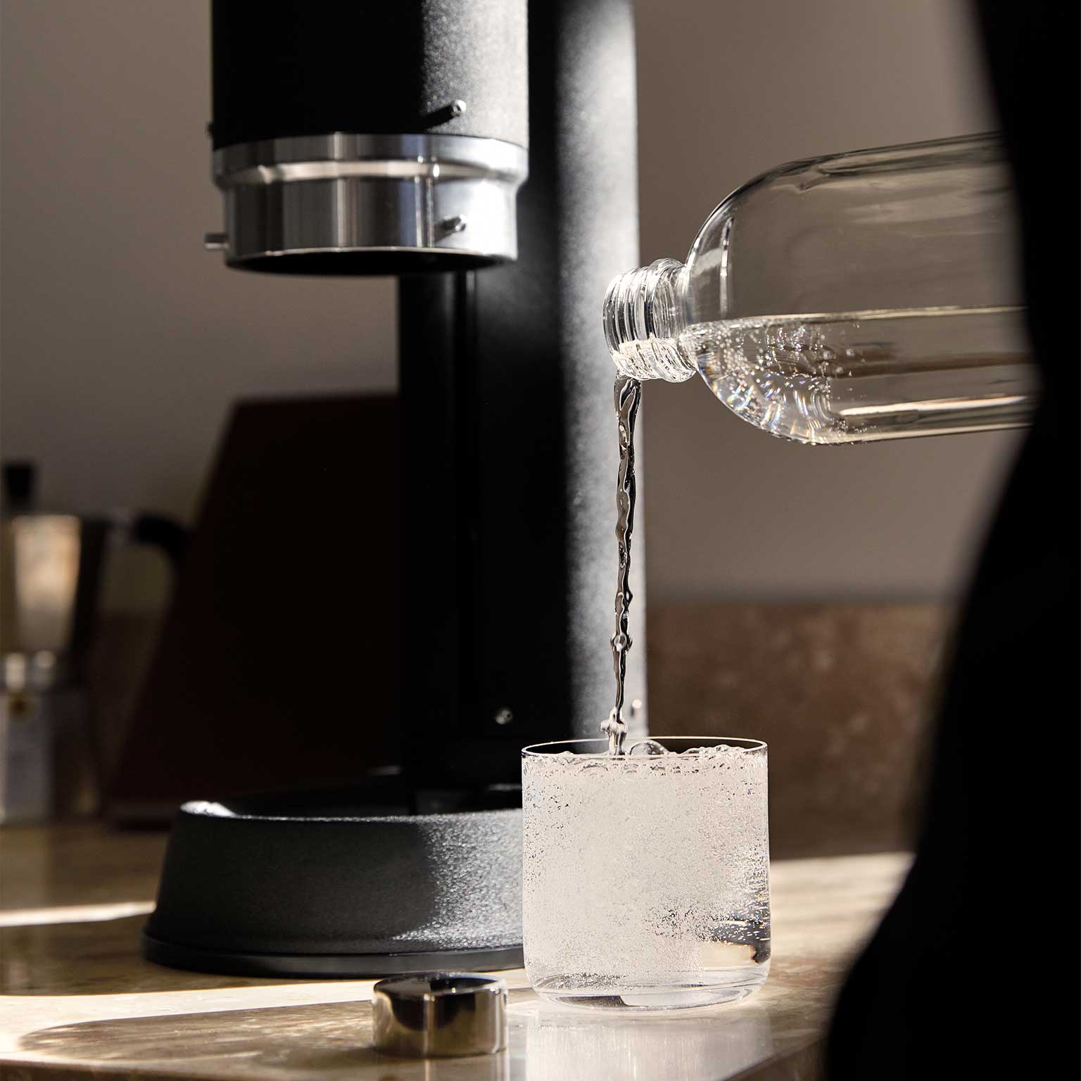 aarke（アールケ）Carbonator PRO 炭酸水メーカー ブラック | LIVING