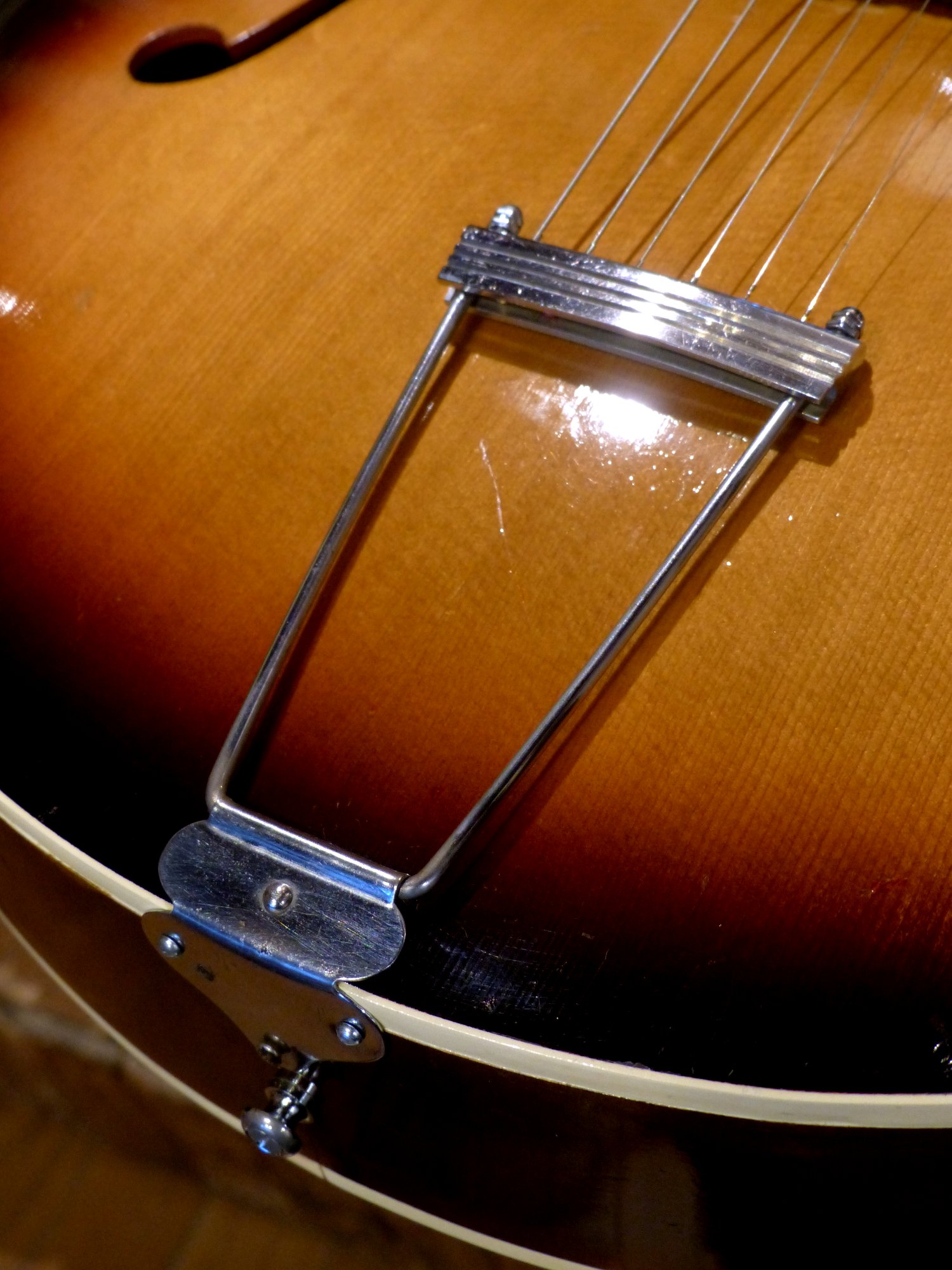 Chaki '60s P-1(改) – 京町家のギターショップ ライトニン