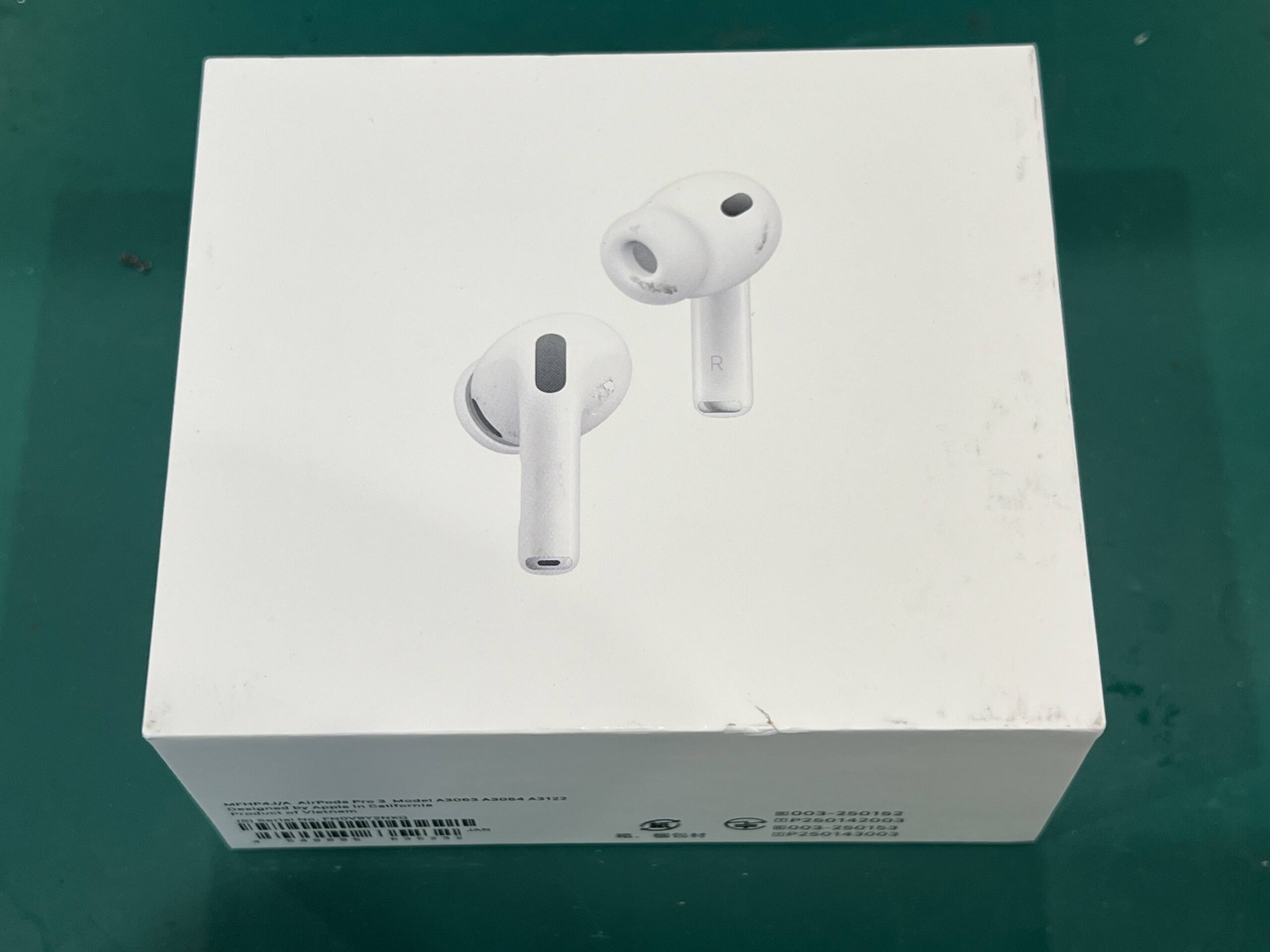 T*S様 新品未使用 AirPods Pro 3 AirPods Pro 3 just dropped back to