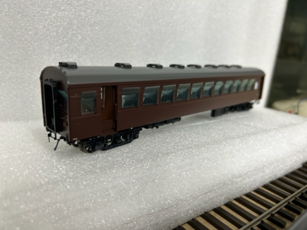 F&T 製品 1/87客車(オハ61 オハフ61 ドアを選べます。） オハ61 ぶどう