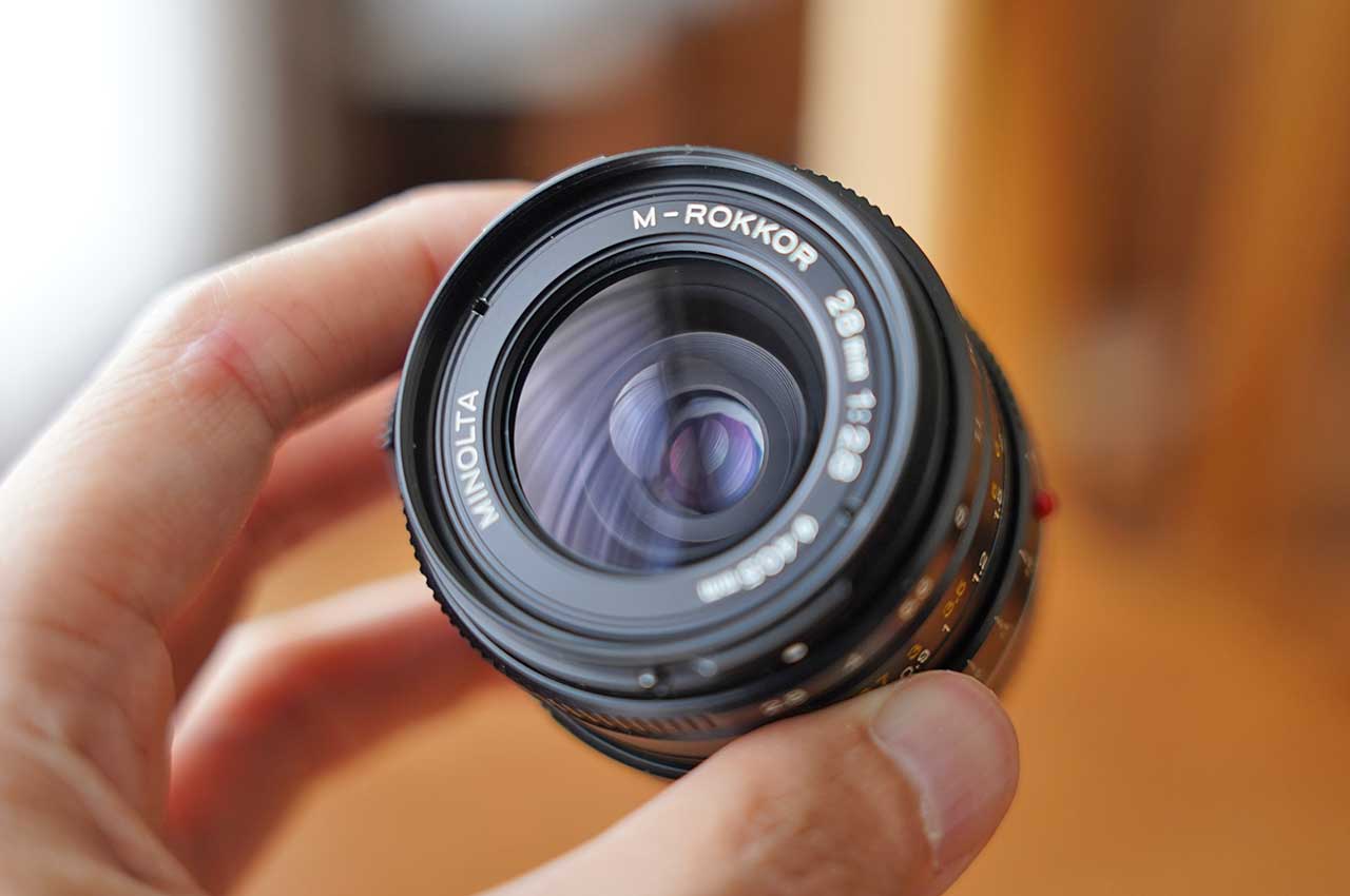 広角オールドレンズ「M-ROKKOR 28mm f2.8」購入レビュー。デザインの