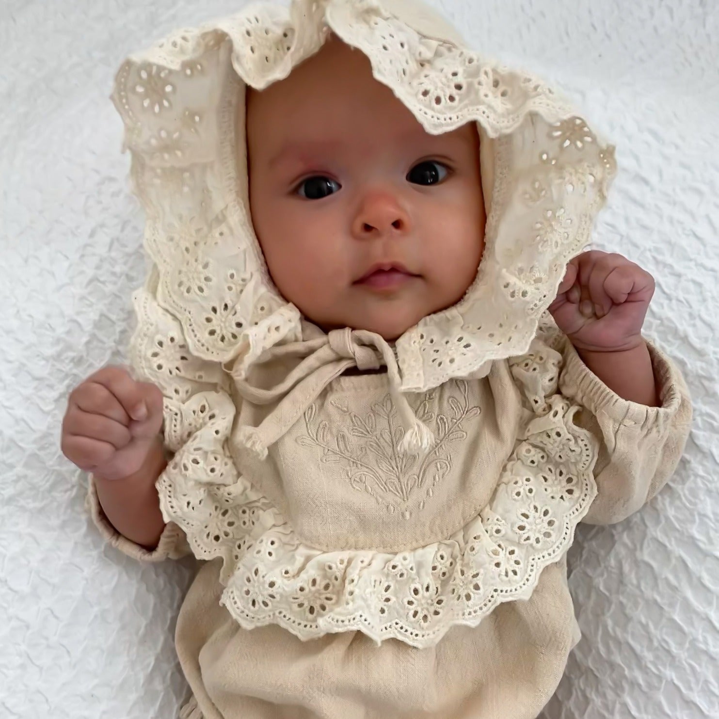 Vintage Eyelet Romper w/Bonnet Set - Meadow Ivy