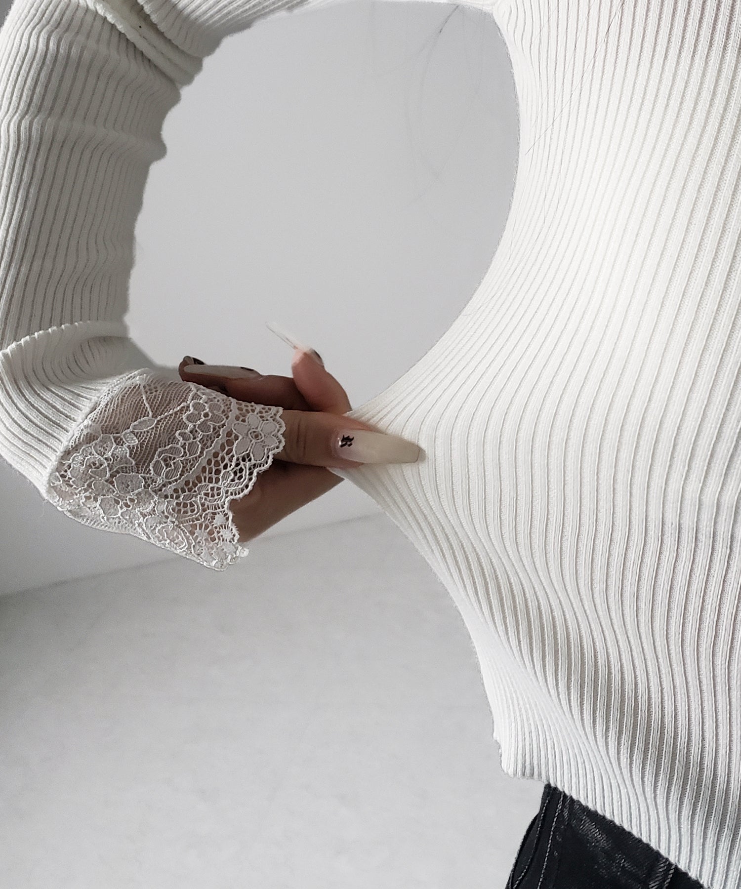 フロントリボンレース切替リブニットトップス ／ front ribbon lace