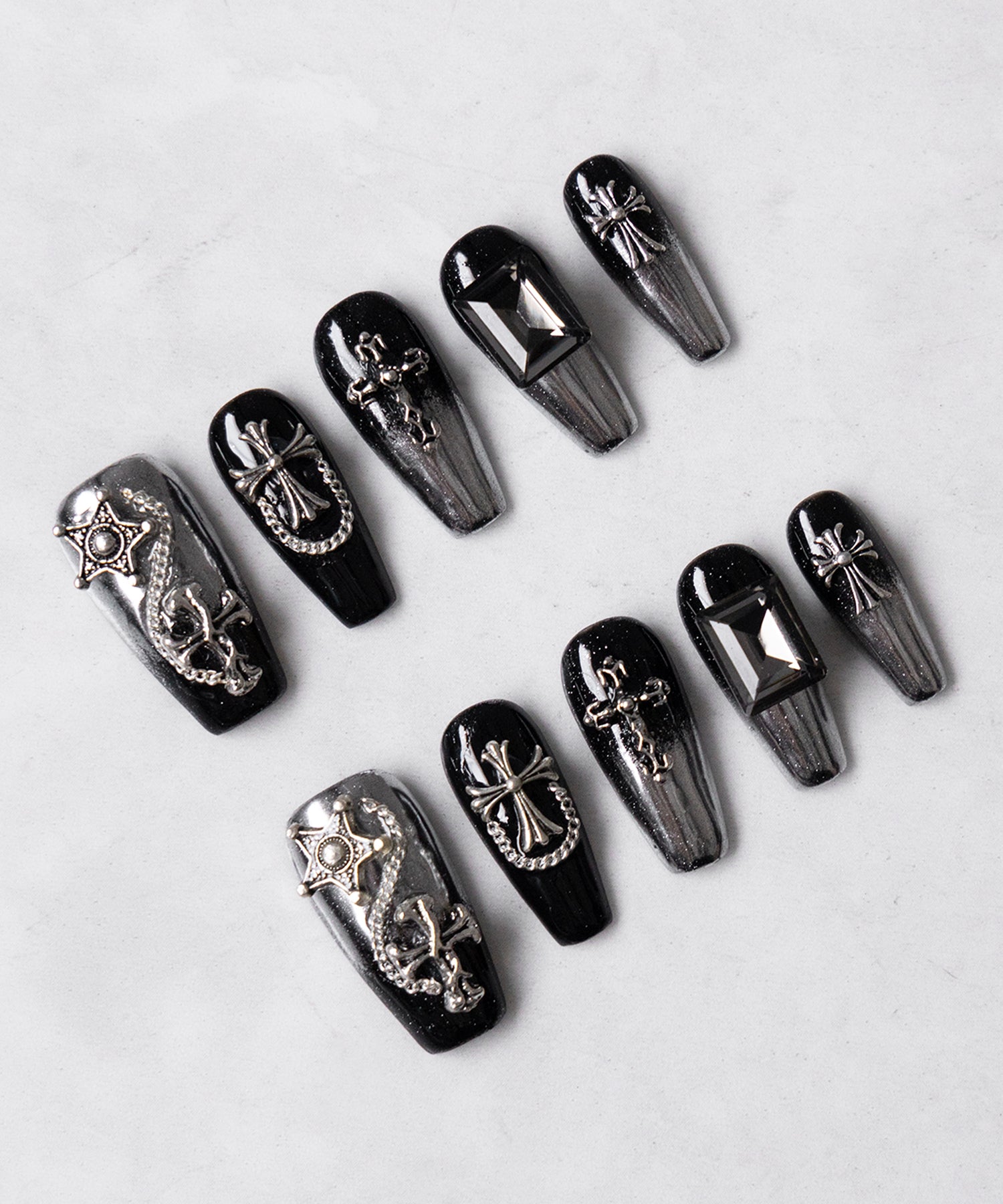 チェーンクロスブラックミラースクエアネイルチップ ／ chain cross