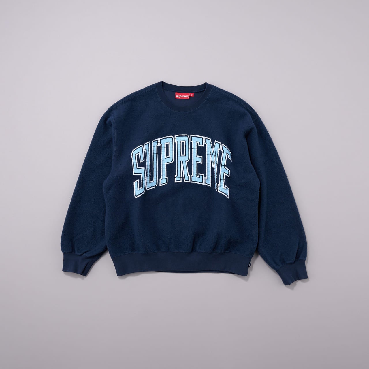 エディターが愛用する“普通じゃない”「シュプリーム」のスウェット