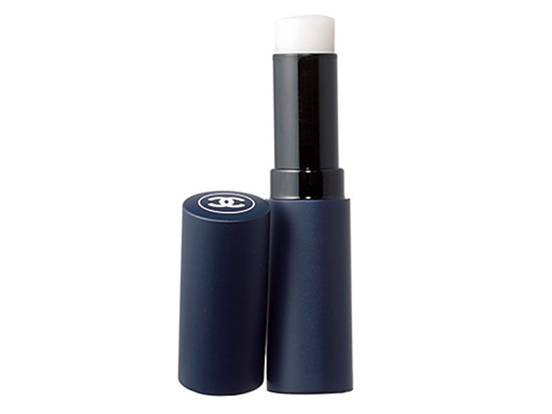 シャネルからついに初の男性用コスメライン。リップクリームから試して