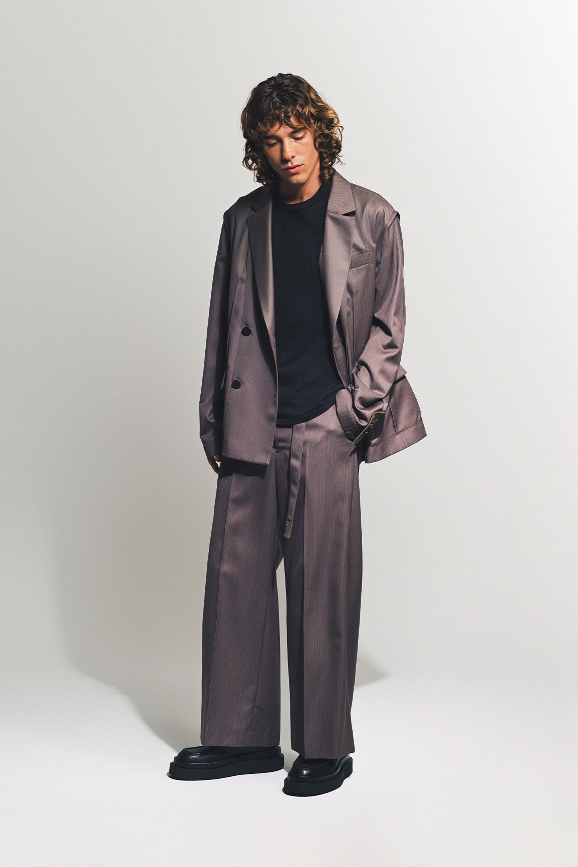 329920-44653-SACAI-DOESKIN-