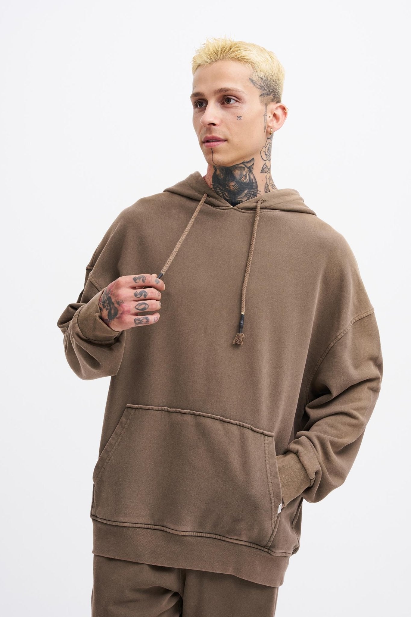 Erkek Yıkamalı Basic Kapüşonlu Oversize Sweatshirt Kahverengi